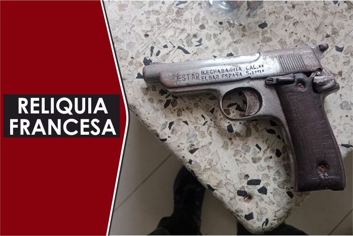 Hombre portaba un arma con referencia de la primera guerra mundial  